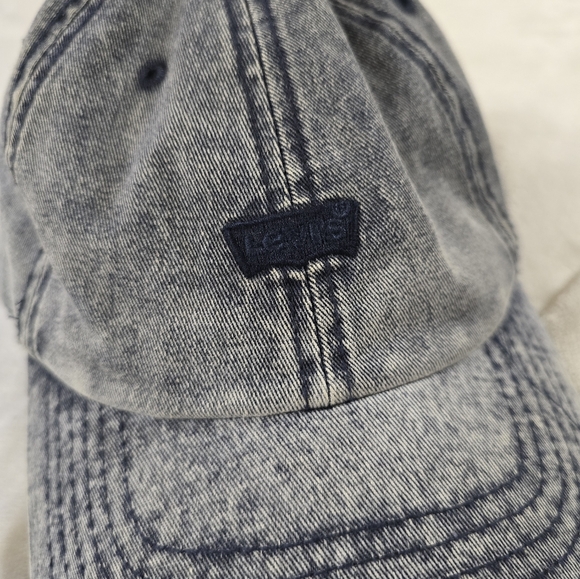 Levi's jean denim adjustable hat - Picture 7 of 10